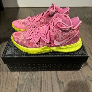 Kyrie 5 “Patrick stars” size 7.5